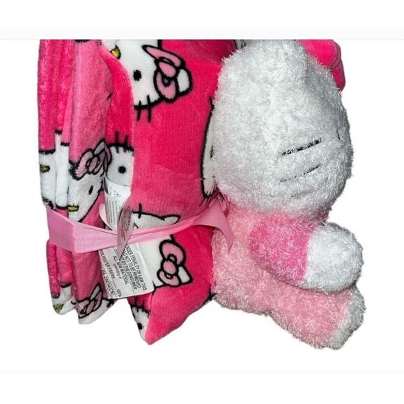 New! HELLO KITTY 3Pc Travel Set Hot Pink Blanket, Pillow, Plush Buddy Limited - Picture 3 of 5